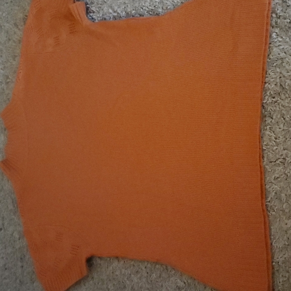 100% Cashmere Perforated Sweater - Picture 2 of 8